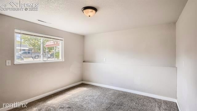 1083r Cambridge Avenue - Photo 16