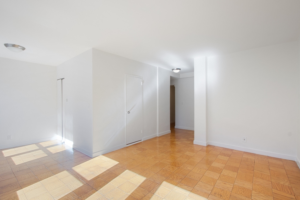 236 East 36th Street - Photo 5