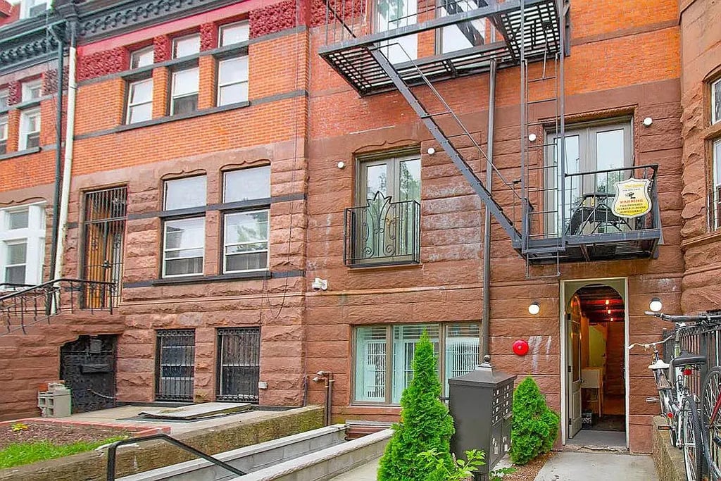 1072 Bergen Street - Photo 0