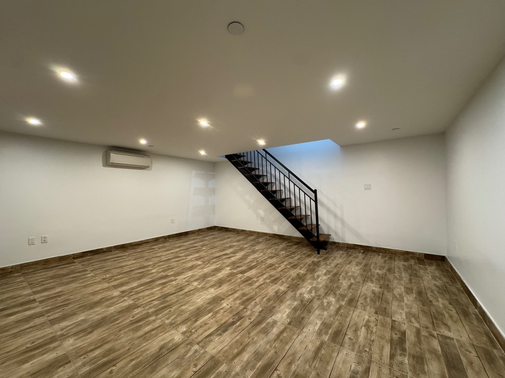 791 Sterling Place - Photo 5