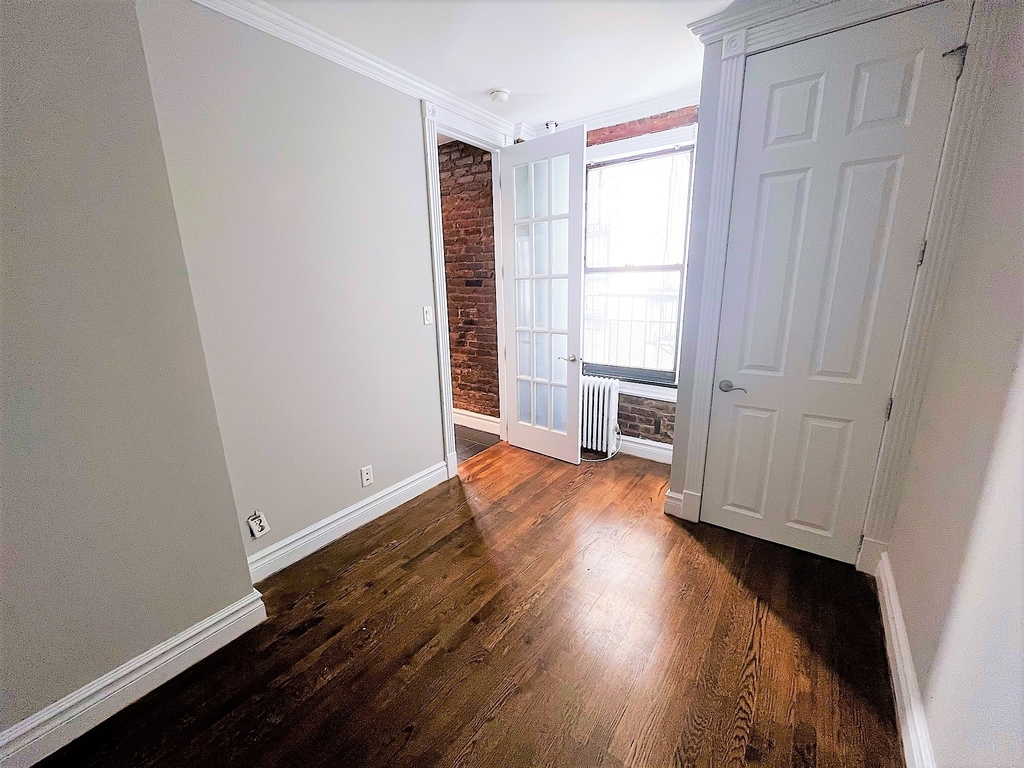 416 East 13th Street - Photo 5