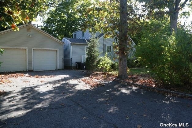 225 Woodlawn Avenue - Photo 11