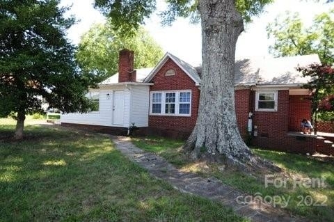 1127 Mecklenburg Highway - Photo 0