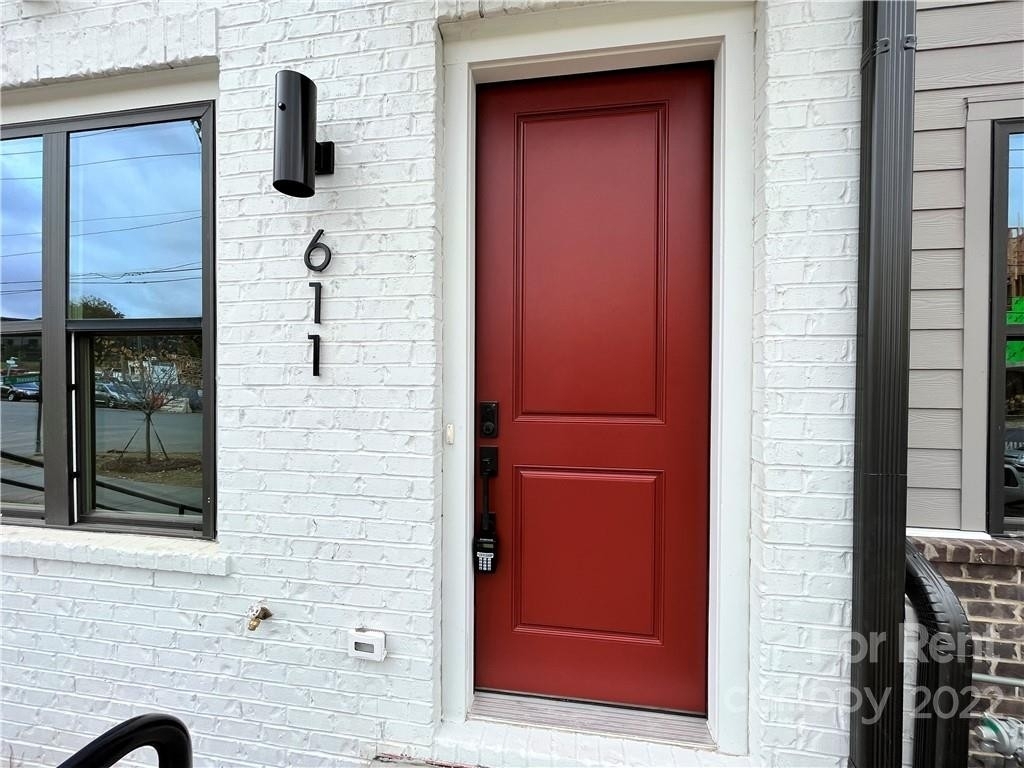 611 W Tremont Avenue - Photo 2