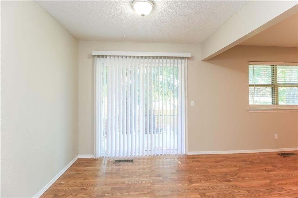 1111 E Willow Place - Photo 4