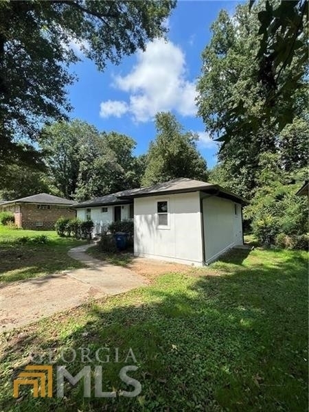 2791 Lancaster Drive - Photo 3