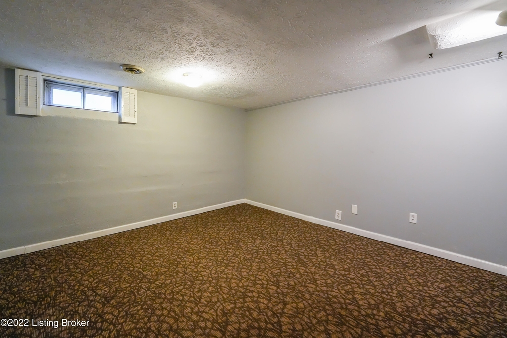 9903 Welshpool Ct - Photo 32