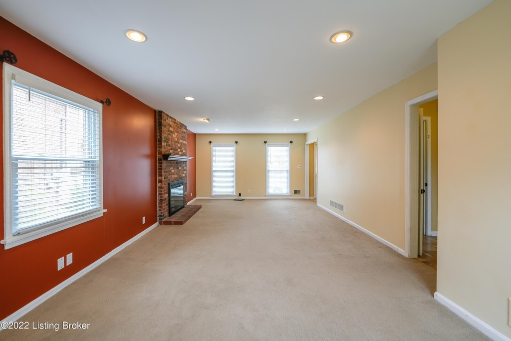 9903 Welshpool Ct - Photo 13