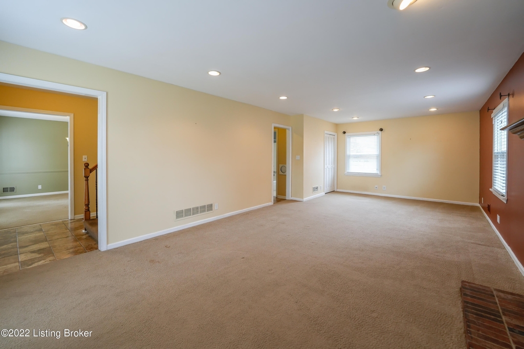 9903 Welshpool Ct - Photo 16