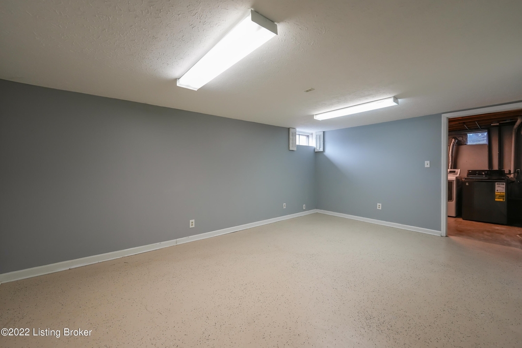 9903 Welshpool Ct - Photo 36