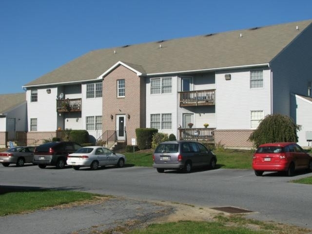 5300 Russell Court - Photo 1