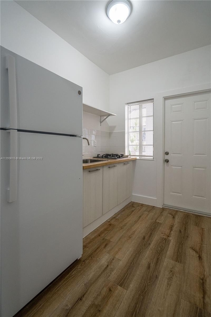 245 79th St - Photo 8