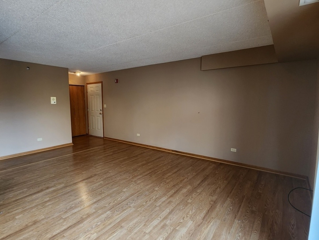 1044 Ashley Court - Photo 7