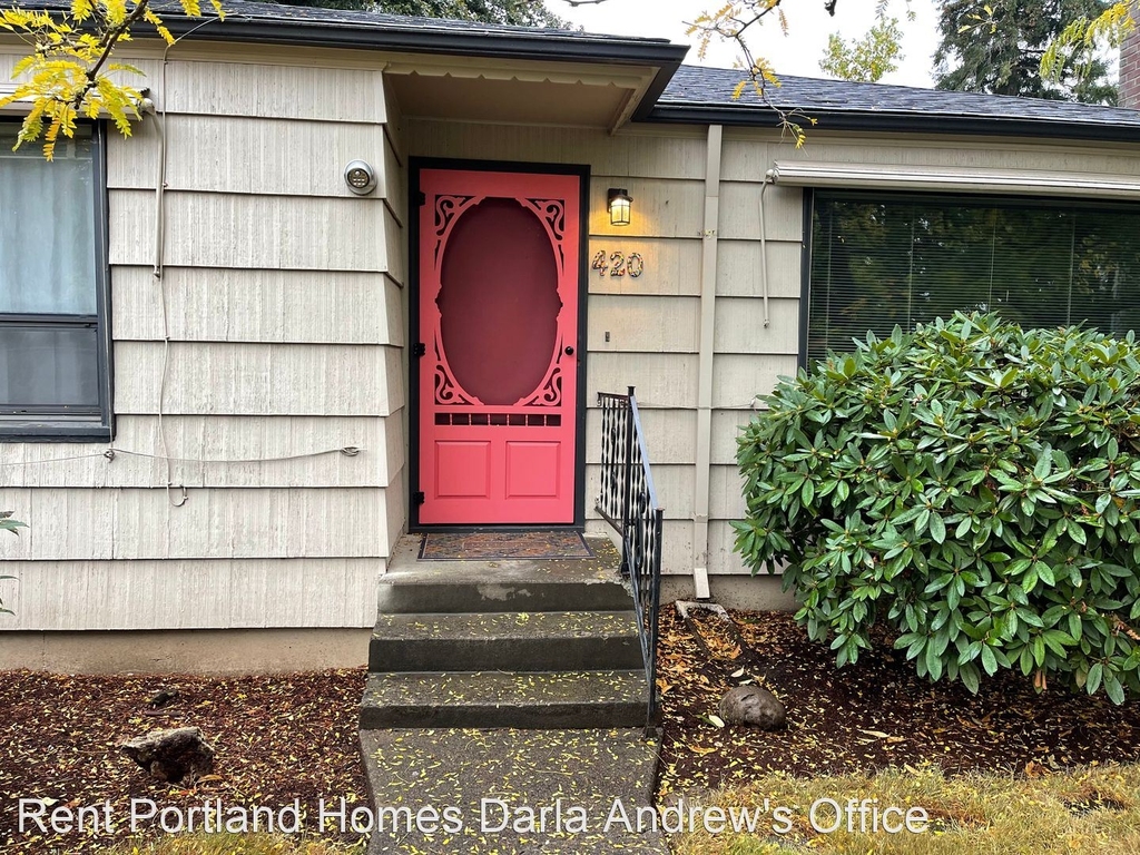 420 Se 109th Ave - Photo 1