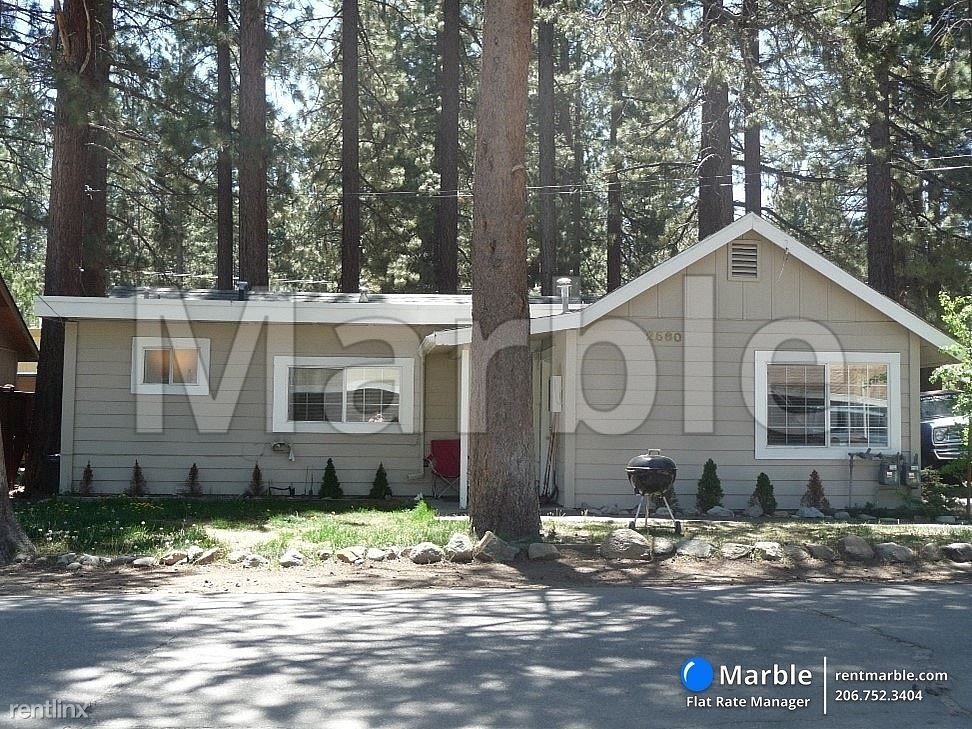 2560 Alma Ave Apt B - Photo 0