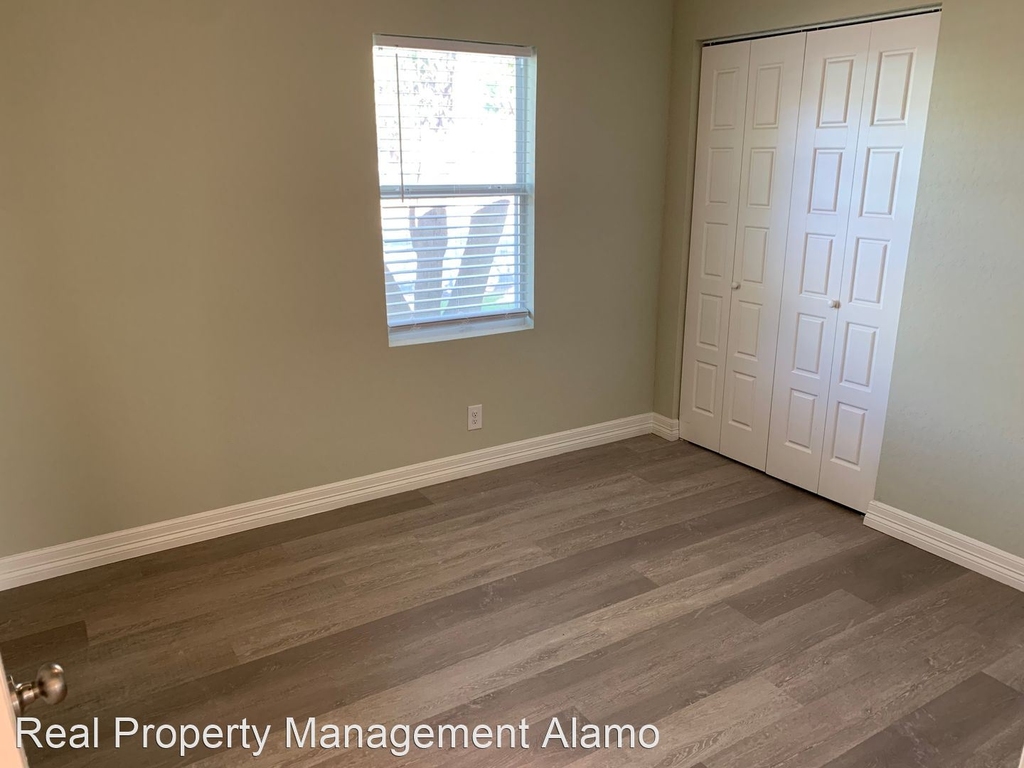 2122 San Luis Street - Photo 11