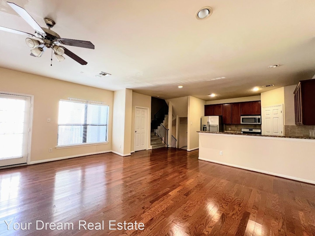 4411 Koehler St. Houston, Tx 77007 Unit C - Photo 0