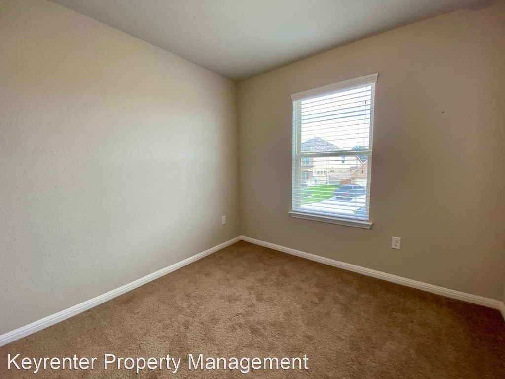 516 Merlin Lane - Photo 25