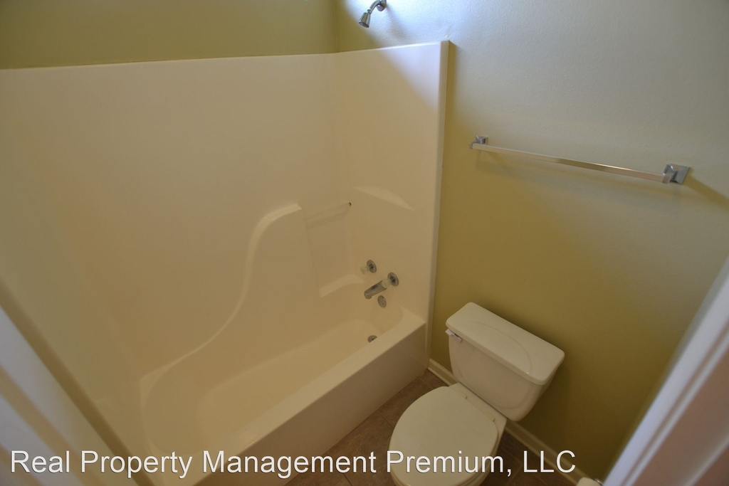 4325 Spring Hollow - Photo 21