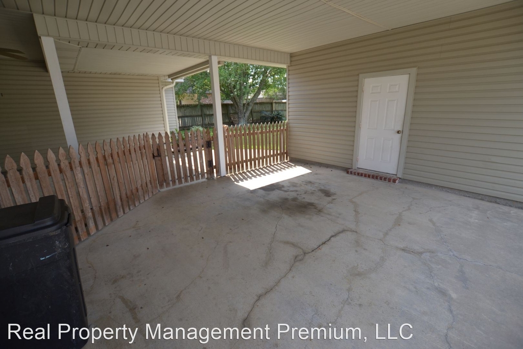 4325 Spring Hollow - Photo 25