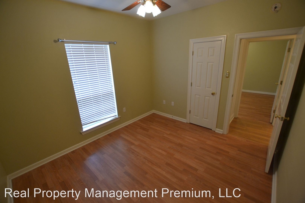 4325 Spring Hollow - Photo 17