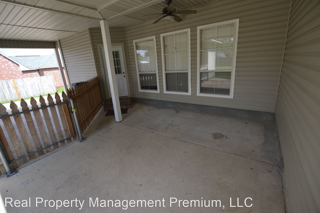 4325 Spring Hollow - Photo 27