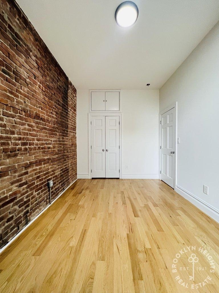 73 Saint Marks Avenue - Photo 6