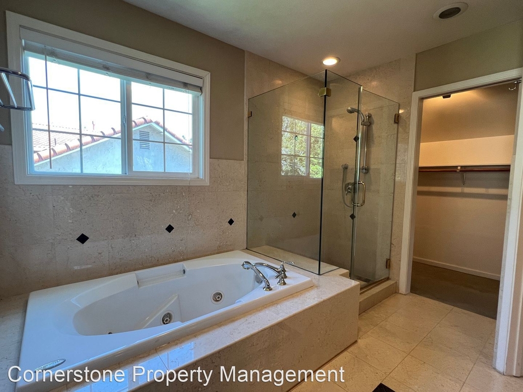 6556 Idlebrook Ct - Photo 10