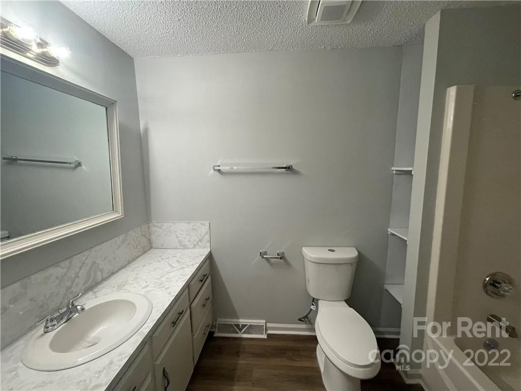 6205 Ferncliff Drive - Photo 3