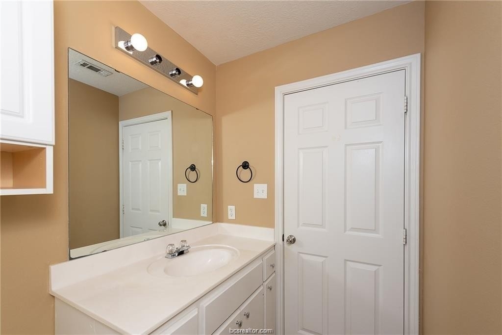 1433 Western Oaks - Photo 7