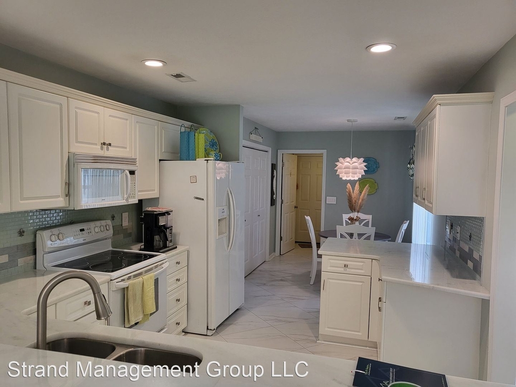 648 Intracoastal Way - Photo 2