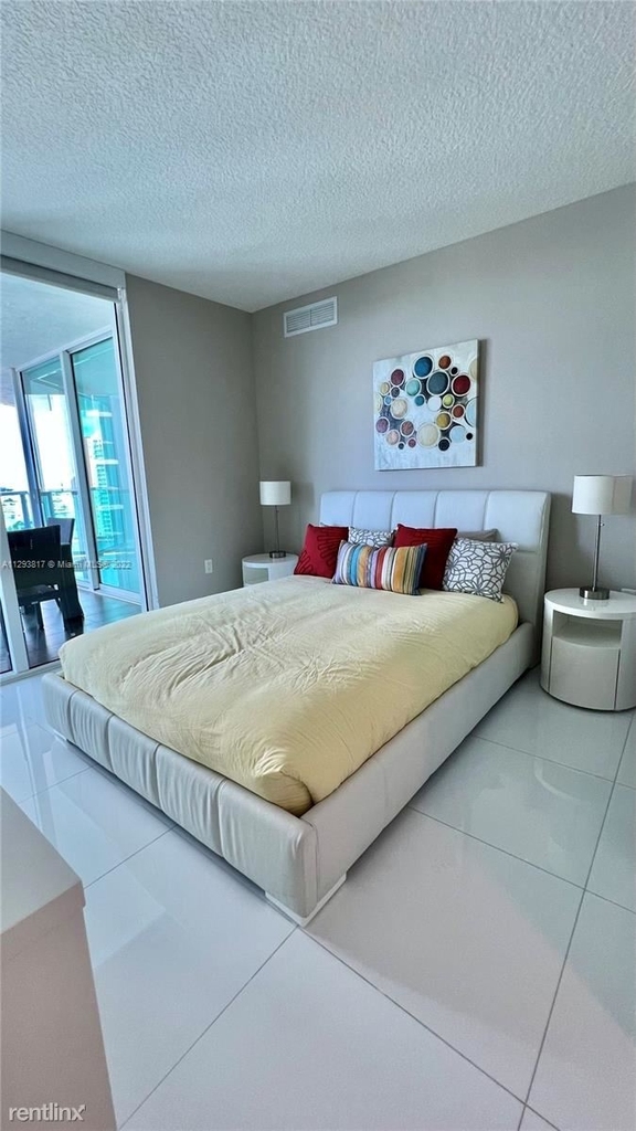 250 Sunny Isles Blvd Apt 3-1603 - Photo 4