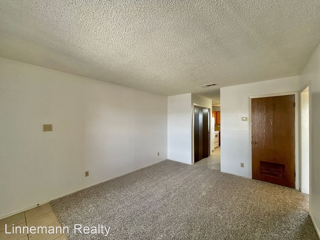 1304 Quail Circle - Photo 1