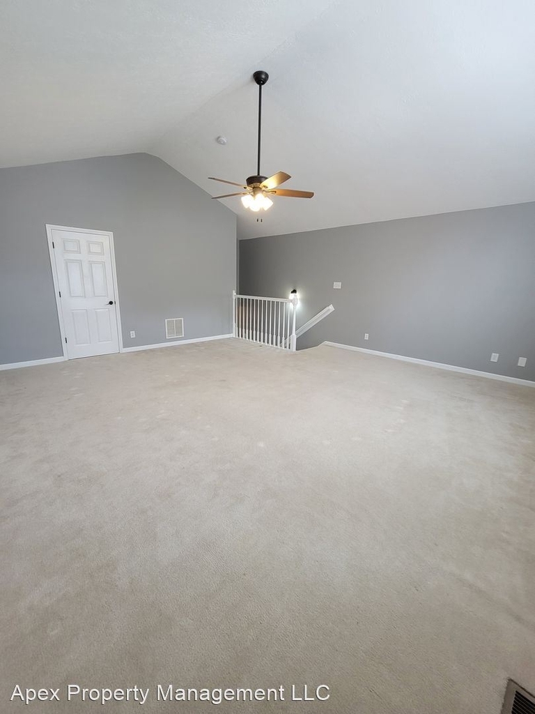 8140 Faircrest Lane - Photo 17