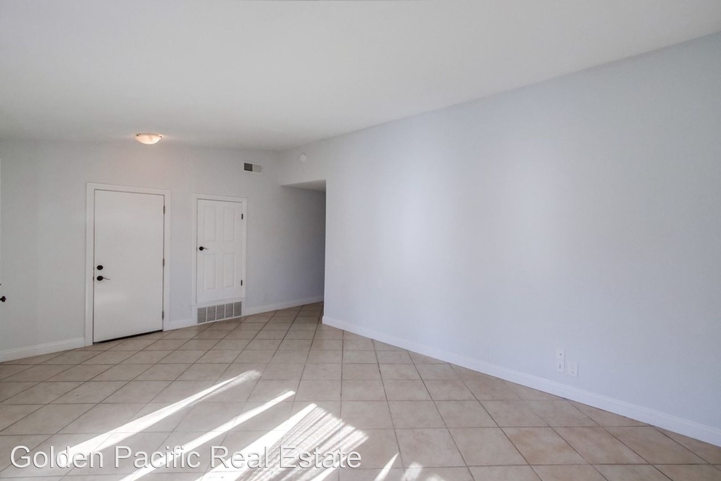 1030 Ball Ave - Photo 6