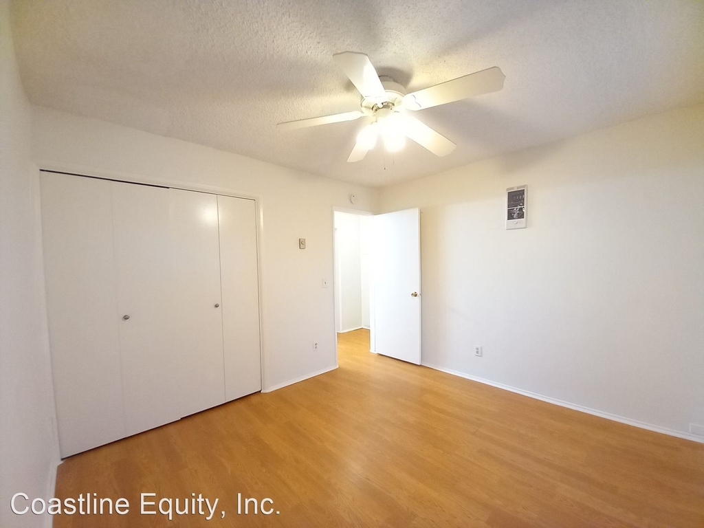 4371 Green Ave. - Photo 10