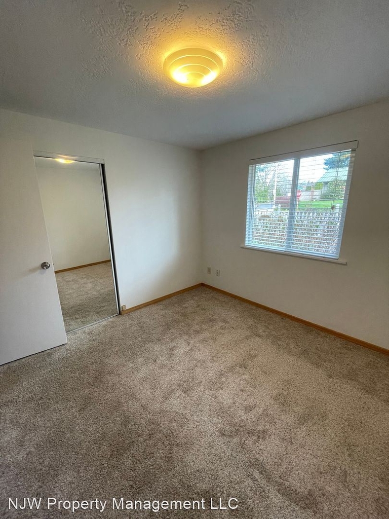 12050 Sw Burlheights St - Photo 14