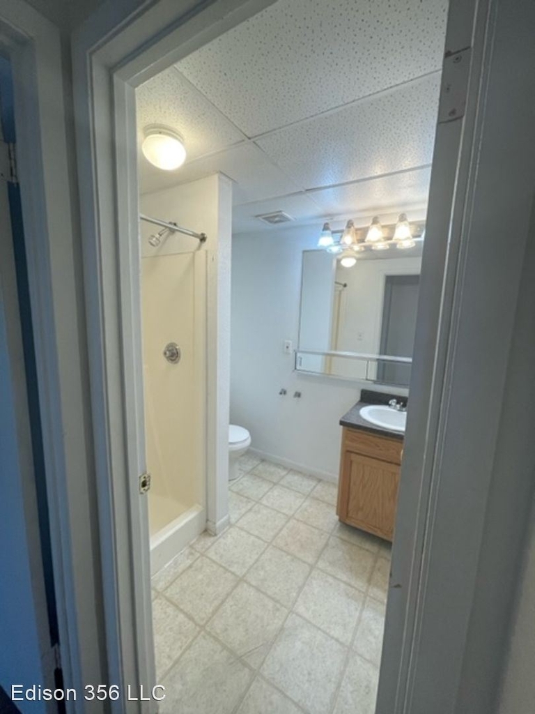 902 N Charles St Office - Photo 1