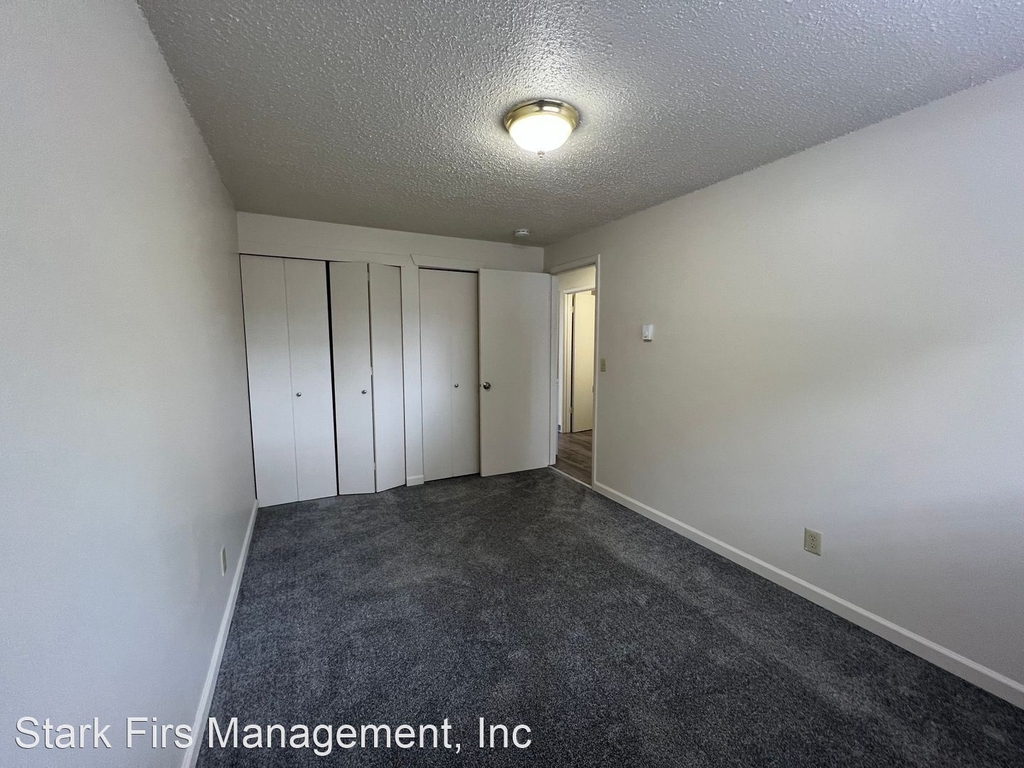 10325 Ne Hancock St. - Photo 1