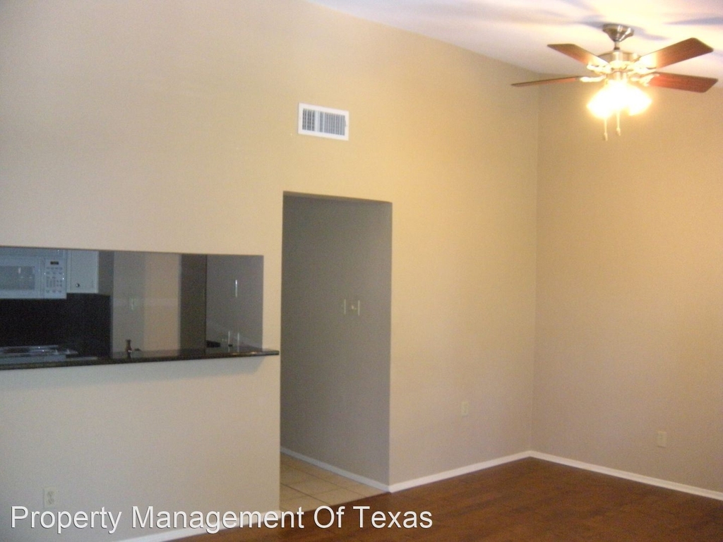 612 Park Place Unit 304 - Photo 3