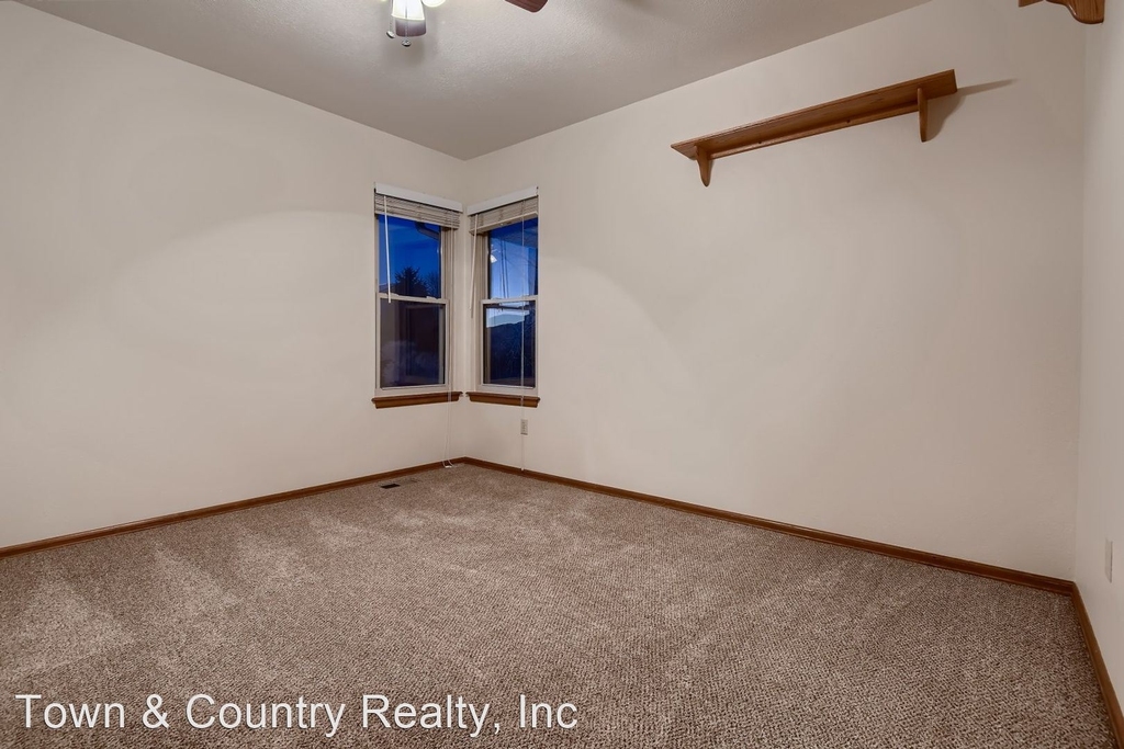 5242 Meteor Drive - Photo 19