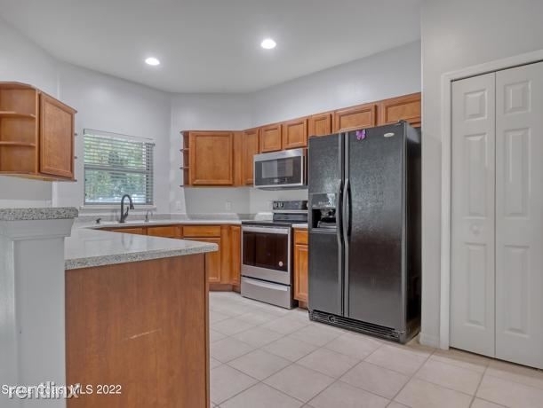 841 R Tavernier Circle - Photo 4