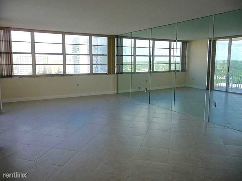 18011 Biscayne Blvd - Photo 2