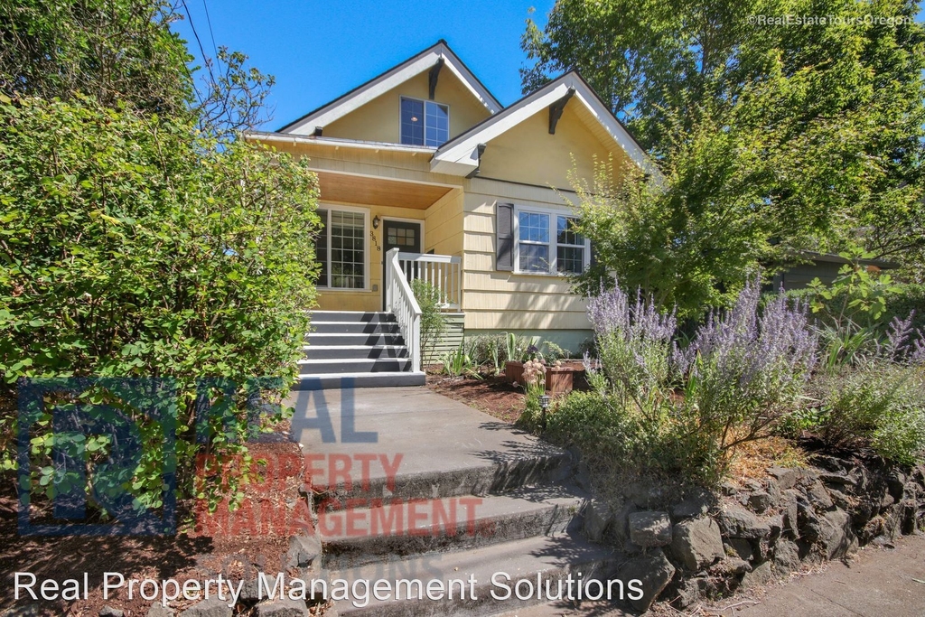 3818 Se 62nd Ave - Photo 1