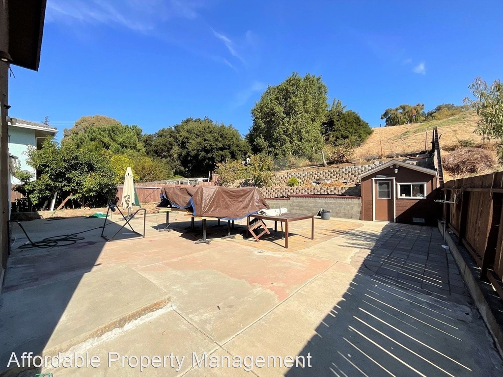 29870 Larrabee Street - Photo 18