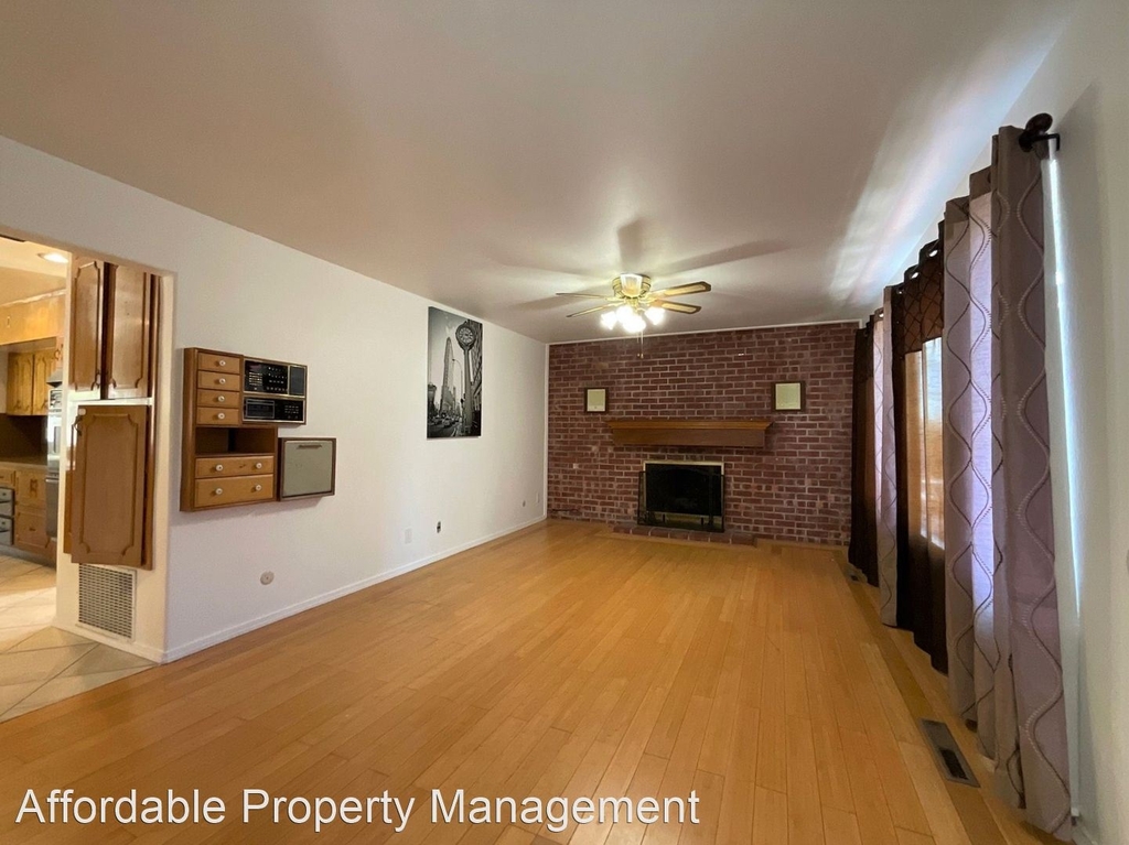 29870 Larrabee Street - Photo 3