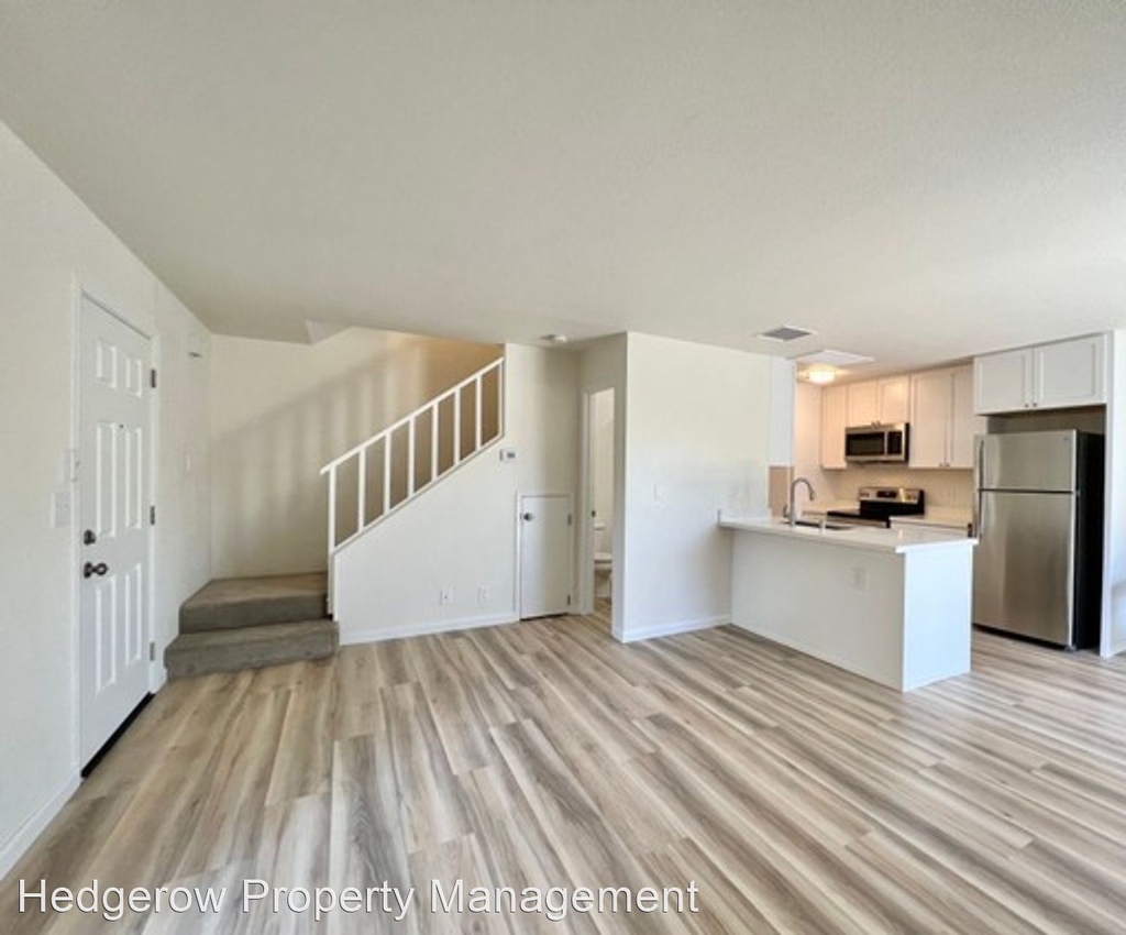 1032 Marina Drive - Photo 3