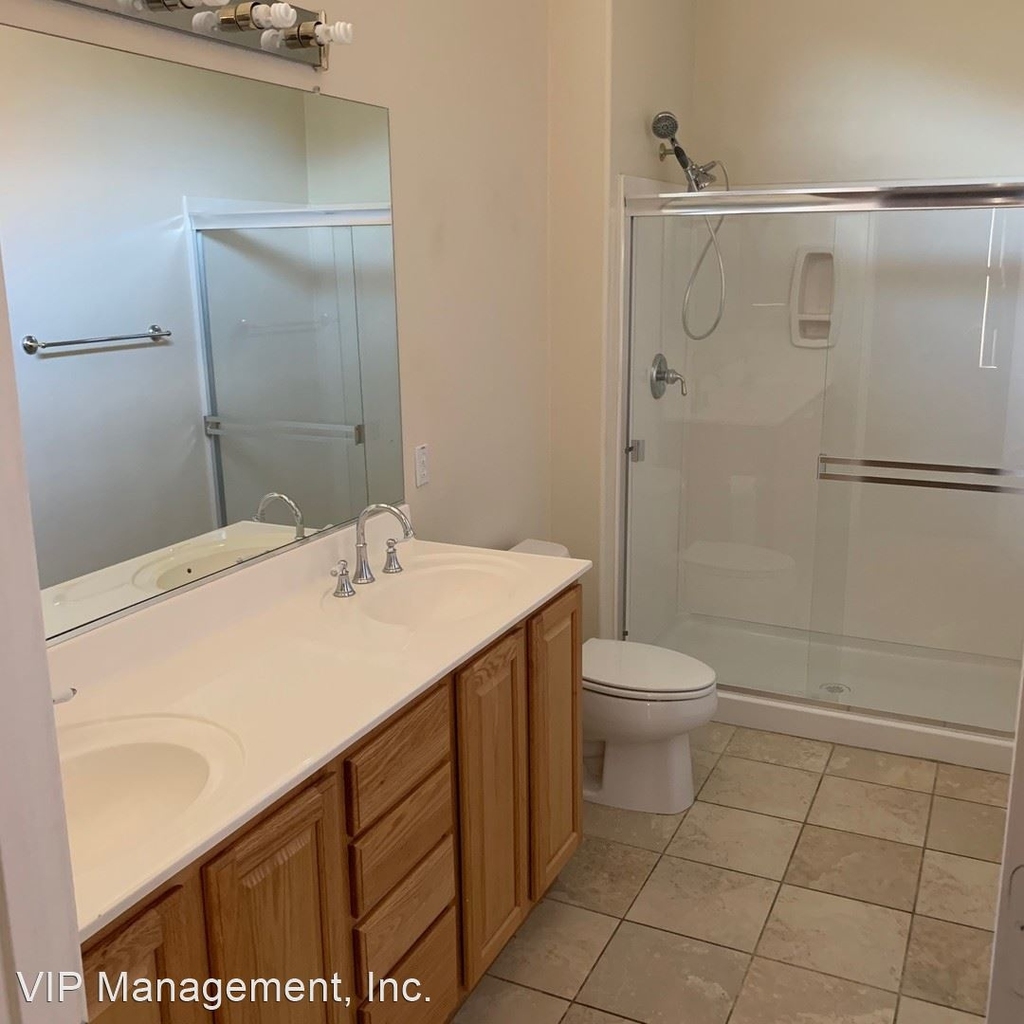 19547 Valley Ct - Photo 2