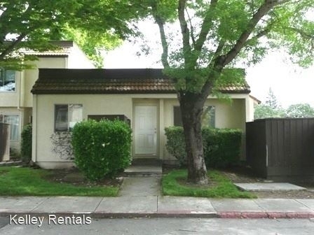 1834 Primavera Dr - Photo 0