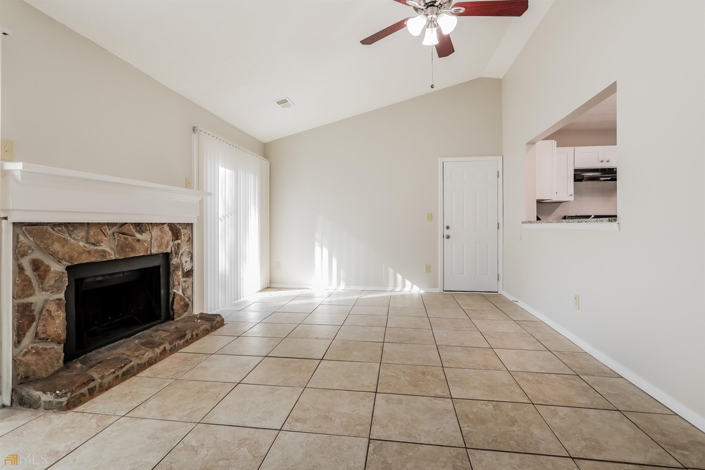 4694 Garden Hills Drive - Photo 3